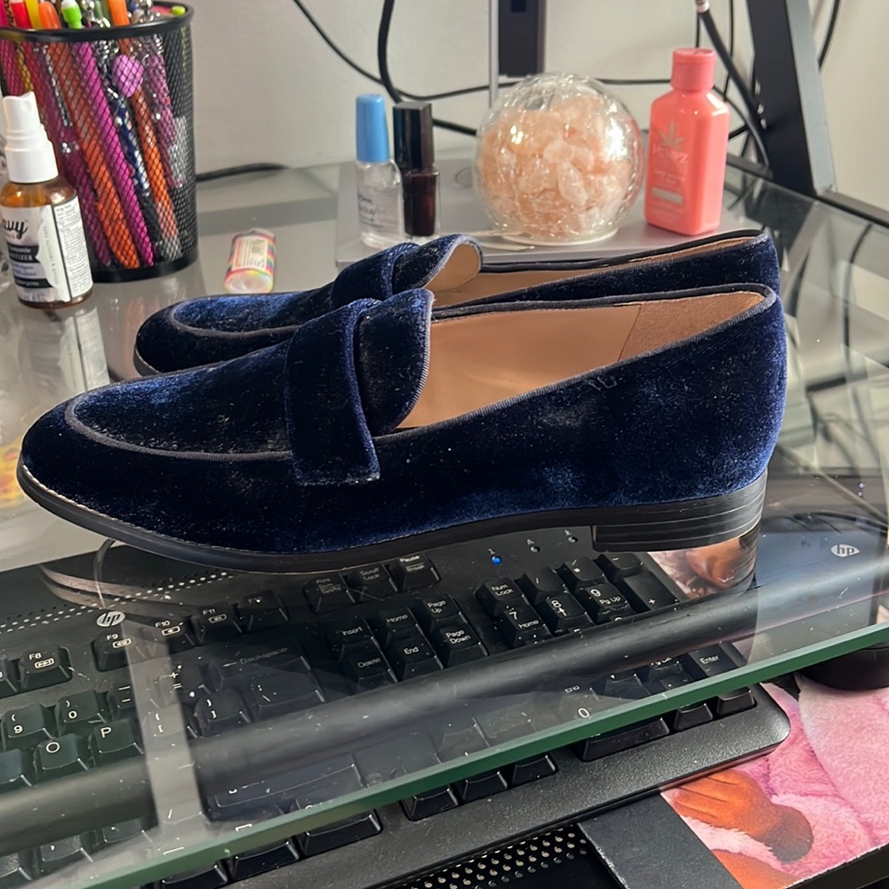 Franco Sarto royal blue flats